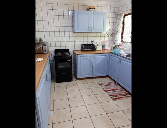 2 BEDROOM APARTMENT RENTED IN KLOOF
